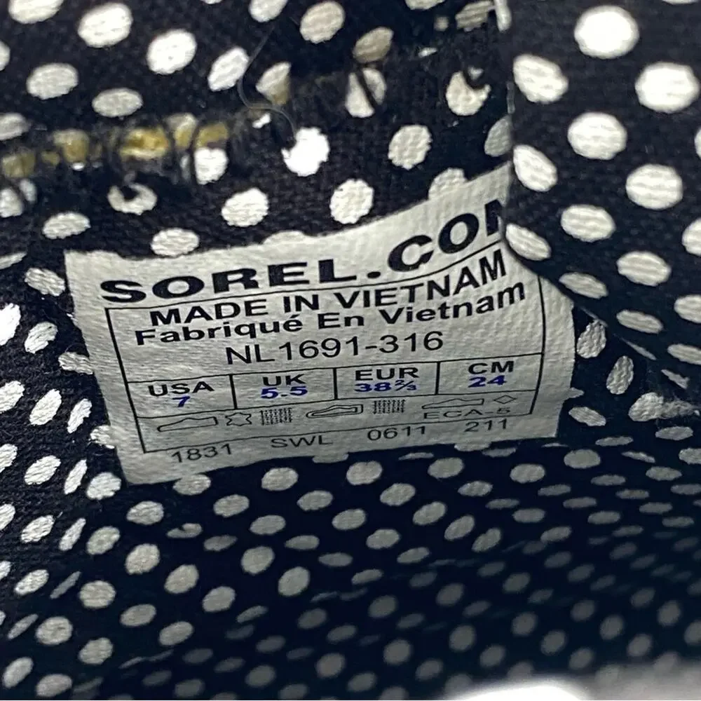 Sorel Tivoli Waterproof Rain and Snow Boots Green Size 7‎ polka dot lace up